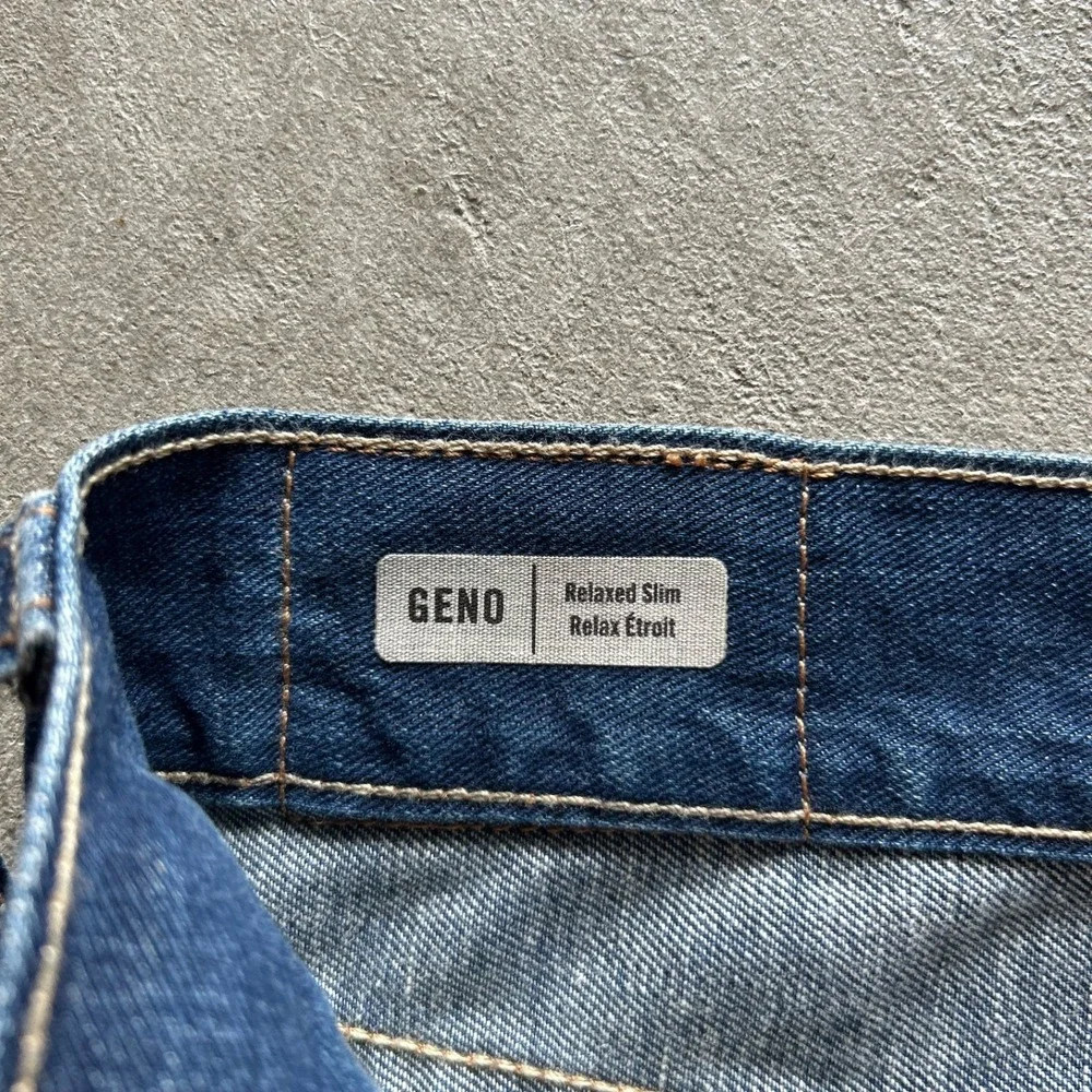 True Religion Jeans Size 40x35 Blue Medium Wash Denim Geno Relaxed Slim USA Made